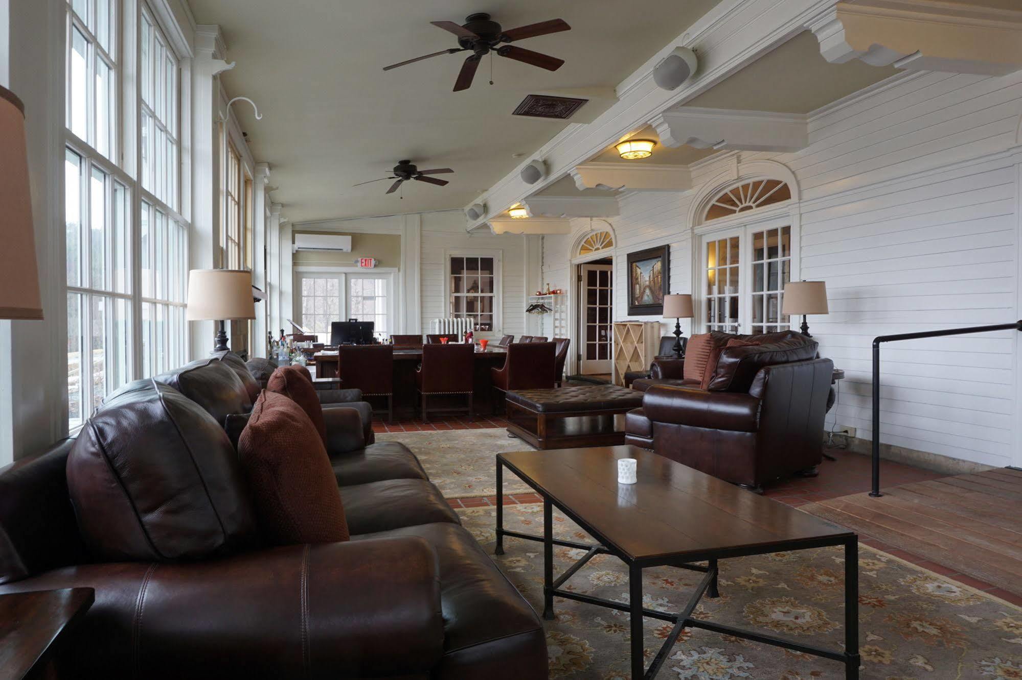 ווילמיגנטון The White House Inn מראה חיצוני תמונה